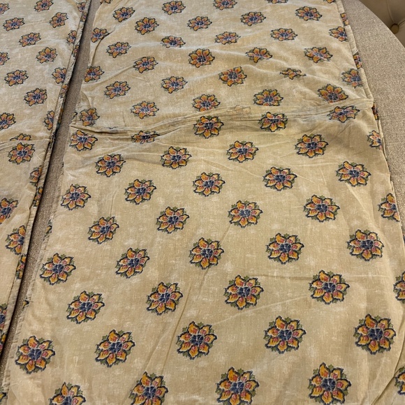 Pier One 2 King Pillow Shams - Picture 6 of 8